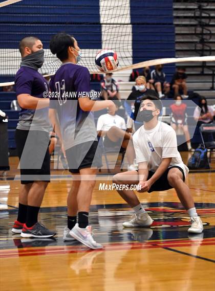 Thumbnail 2 in Silverado vs. Sierra Vista photogallery.