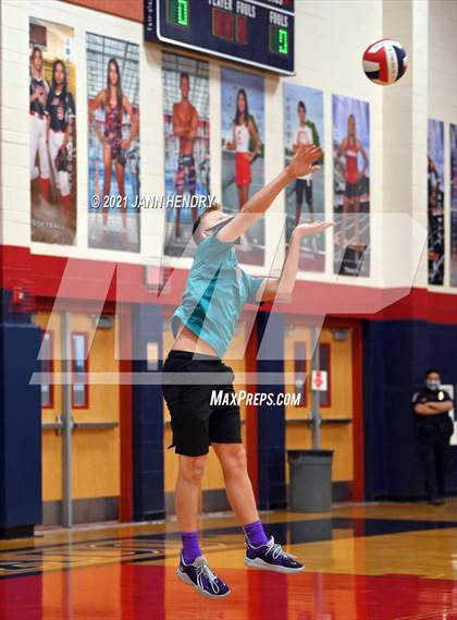 Thumbnail 3 in Silverado vs. Sierra Vista photogallery.