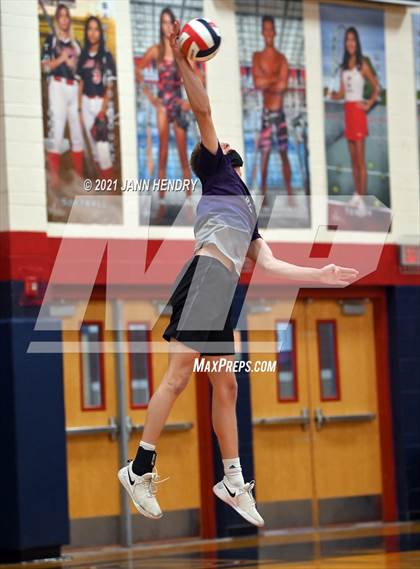 Thumbnail 2 in Silverado vs. Sierra Vista photogallery.