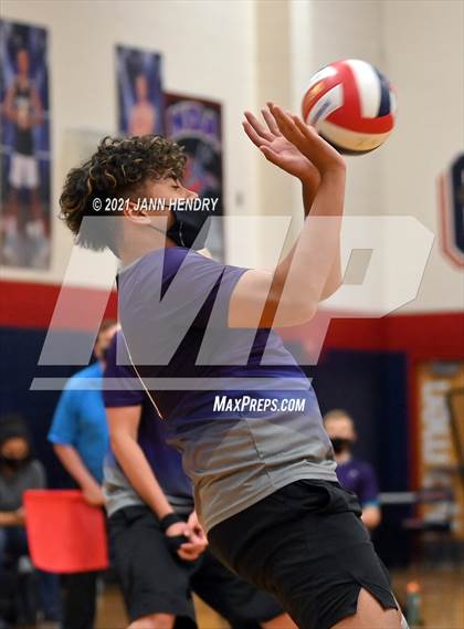 Thumbnail 1 in Silverado vs. Sierra Vista photogallery.