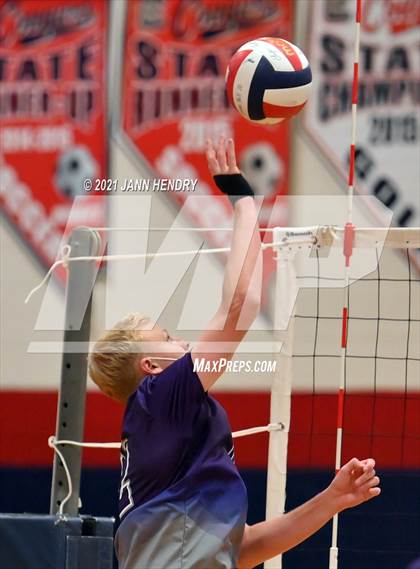 Thumbnail 3 in Silverado vs. Sierra Vista photogallery.