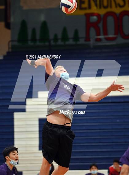 Thumbnail 3 in Silverado vs. Sierra Vista photogallery.