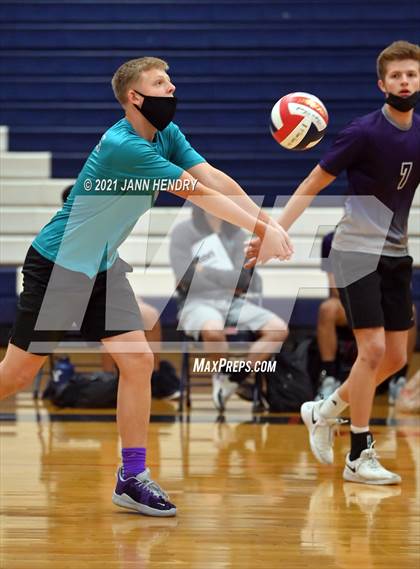 Thumbnail 2 in Silverado vs. Sierra Vista photogallery.
