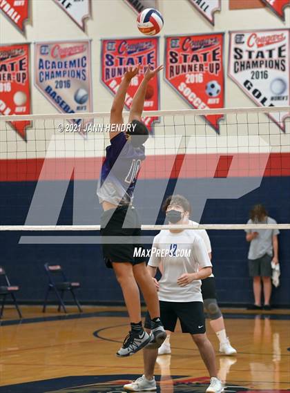 Thumbnail 1 in Silverado vs. Sierra Vista photogallery.