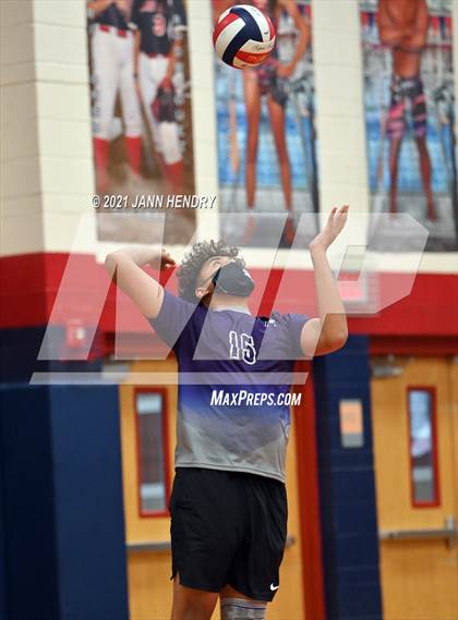 Thumbnail 2 in Silverado vs. Sierra Vista photogallery.