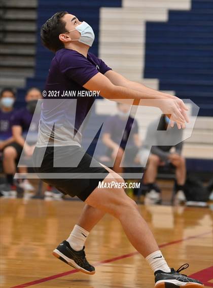 Thumbnail 3 in Silverado vs. Sierra Vista photogallery.