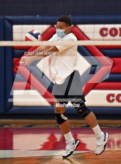 Thumbnail 3 in Silverado vs. Sierra Vista photogallery.