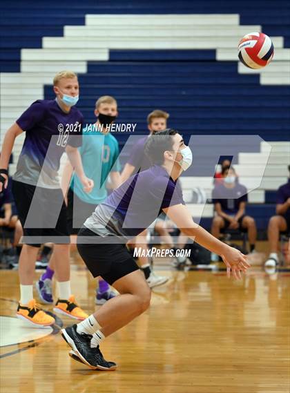 Thumbnail 3 in Silverado vs. Sierra Vista photogallery.