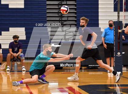 Thumbnail 1 in Silverado vs. Sierra Vista photogallery.