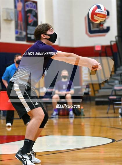 Thumbnail 1 in Silverado vs. Sierra Vista photogallery.