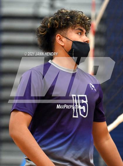 Thumbnail 3 in Silverado vs. Sierra Vista photogallery.