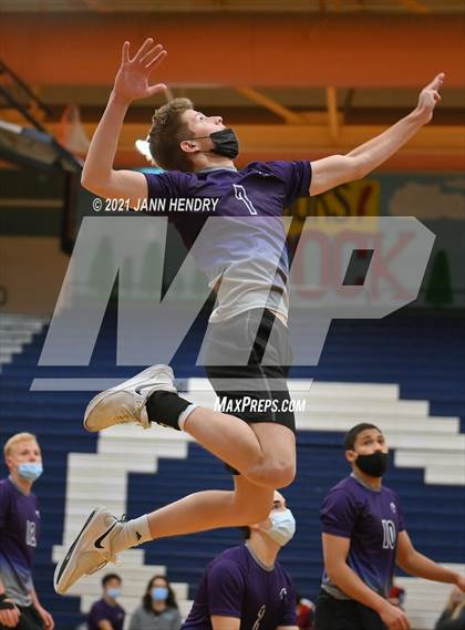 Thumbnail 3 in Silverado vs. Sierra Vista photogallery.