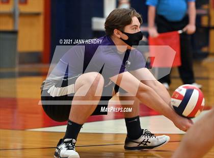 Thumbnail 3 in Silverado vs. Sierra Vista photogallery.