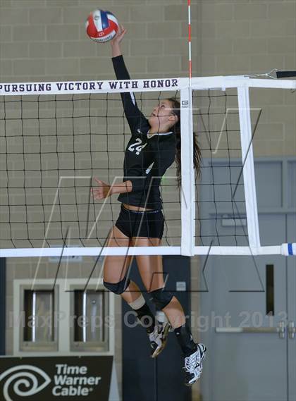Thumbnail 2 in Archbishop Mitty vs. Santiago (CIF State D2 Final) photogallery.