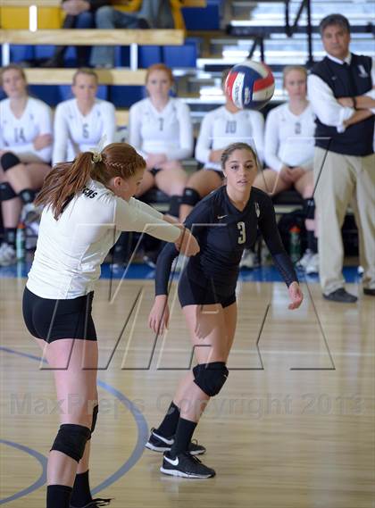 Thumbnail 2 in Archbishop Mitty vs. Santiago (CIF State D2 Final) photogallery.