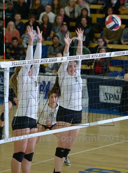 Thumbnail 3 in Archbishop Mitty vs. Santiago (CIF State D2 Final) photogallery.