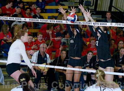 Thumbnail 3 in Archbishop Mitty vs. Santiago (CIF State D2 Final) photogallery.