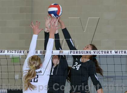 Thumbnail 1 in Archbishop Mitty vs. Santiago (CIF State D2 Final) photogallery.
