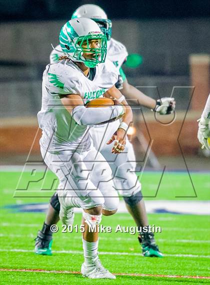 Thumbnail 2 in Lone Star vs. Lake Dallas (UIL 5A D2 Semifinal) photogallery.