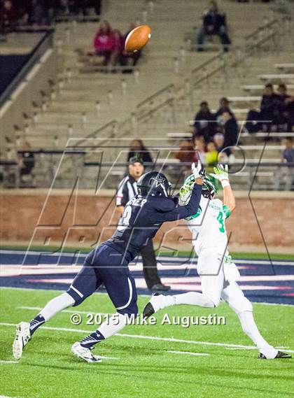 Thumbnail 2 in Lone Star vs. Lake Dallas (UIL 5A D2 Semifinal) photogallery.