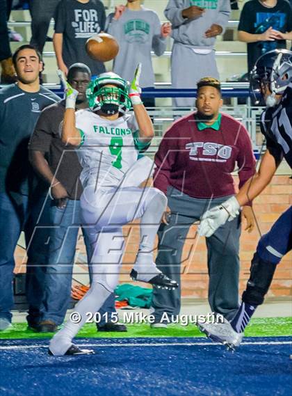 Thumbnail 3 in Lone Star vs. Lake Dallas (UIL 5A D2 Semifinal) photogallery.
