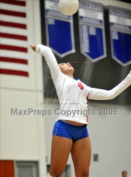 Thumbnail 1 in Los Alamitos vs. Newport Harbor (CIF SS D1AA Final) photogallery.