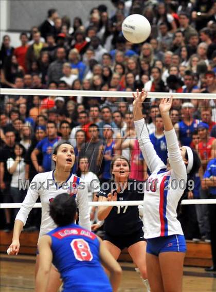 Thumbnail 2 in Los Alamitos vs. Newport Harbor (CIF SS D1AA Final) photogallery.