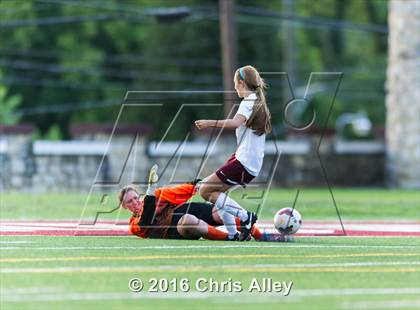 Thumbnail 2 in Tennessee vs. David Crockett (Big 7 Conference Jamboree) photogallery.