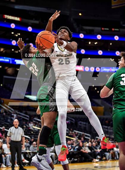 Thumbnail 1 in Notre Dame (SO) vs. De La Salle (Coastal Catholic Classic) photogallery.