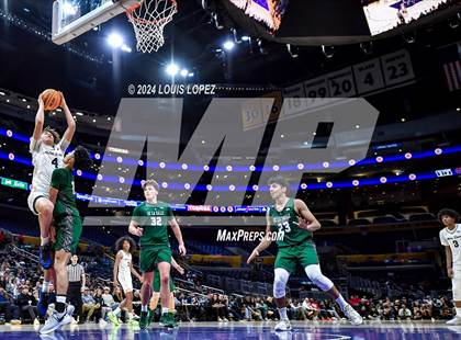 Thumbnail 3 in Notre Dame (SO) vs. De La Salle (Coastal Catholic Classic) photogallery.