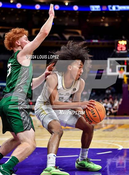 Thumbnail 3 in Notre Dame (SO) vs. De La Salle (Coastal Catholic Classic) photogallery.