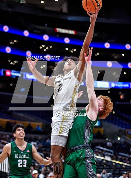 Thumbnail 1 in Notre Dame (SO) vs. De La Salle (Coastal Catholic Classic) photogallery.