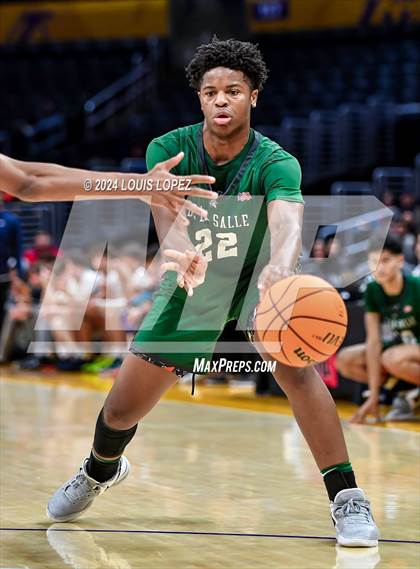 Thumbnail 1 in Notre Dame (SO) vs. De La Salle (Coastal Catholic Classic) photogallery.