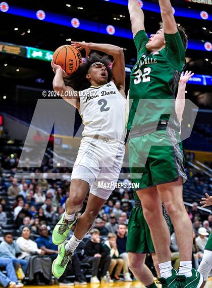 Thumbnail 3 in Notre Dame (SO) vs. De La Salle (Coastal Catholic Classic) photogallery.