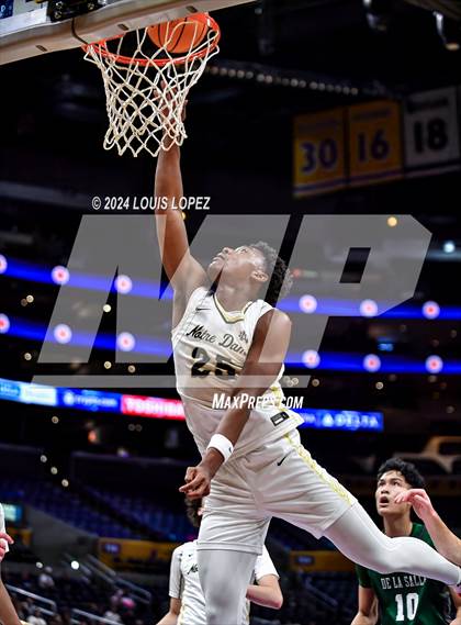 Thumbnail 1 in Notre Dame (SO) vs. De La Salle (Coastal Catholic Classic) photogallery.