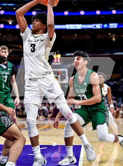 Thumbnail 2 in Notre Dame (SO) vs. De La Salle (Coastal Catholic Classic) photogallery.