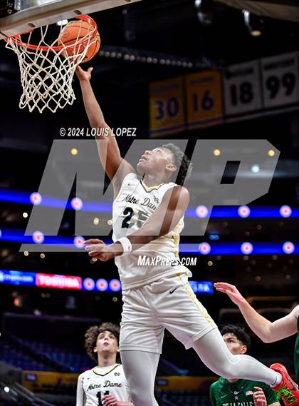 Thumbnail 3 in Notre Dame (SO) vs. De La Salle (Coastal Catholic Classic) photogallery.