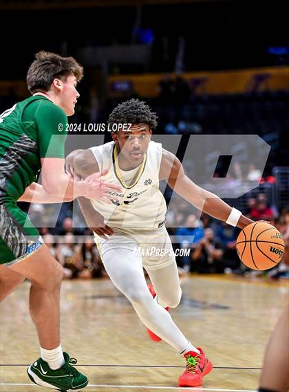 Thumbnail 3 in Notre Dame (SO) vs. De La Salle (Coastal Catholic Classic) photogallery.