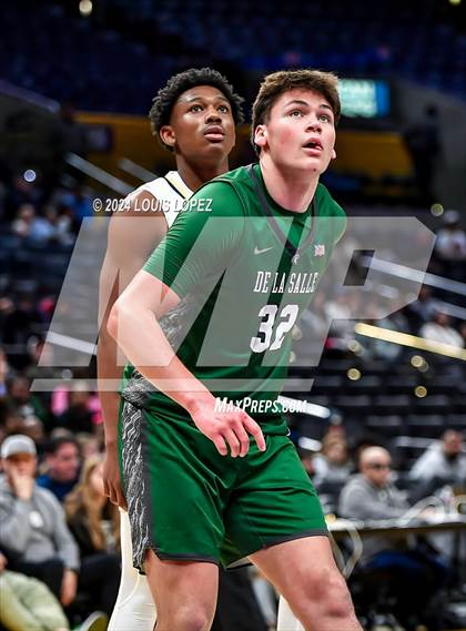 Thumbnail 2 in Notre Dame (SO) vs. De La Salle (Coastal Catholic Classic) photogallery.