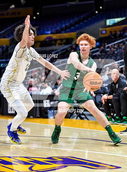 Thumbnail 3 in Notre Dame (SO) vs. De La Salle (Coastal Catholic Classic) photogallery.
