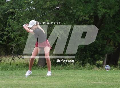 Thumbnail 3 in UIL 5A Girls Golf Finals photogallery.
