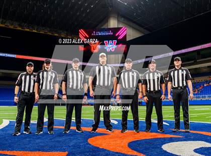 Thumbnail 2 in Westlake vs United (UIL 6A D1 regional playoffs) photogallery.