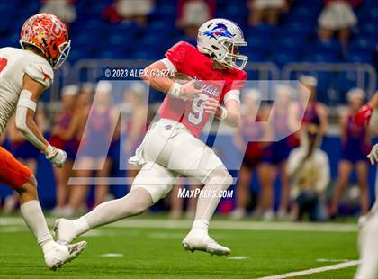 Thumbnail 1 in Westlake vs United (UIL 6A D1 regional playoffs) photogallery.