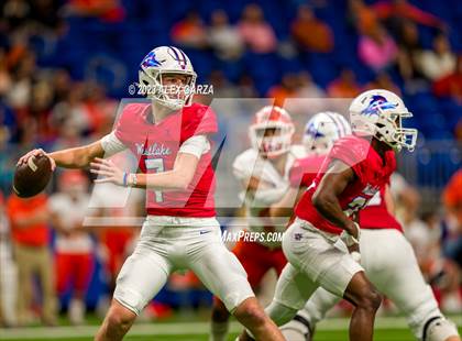 Thumbnail 1 in Westlake vs United (UIL 6A D1 regional playoffs) photogallery.