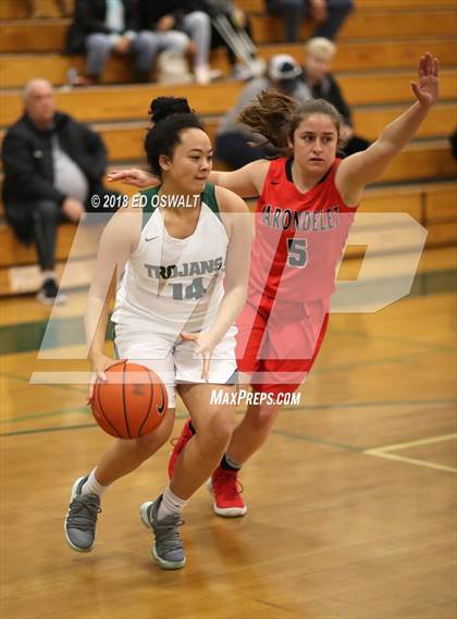 Thumbnail 3 in Castro Valley vs. Carondelet photogallery.