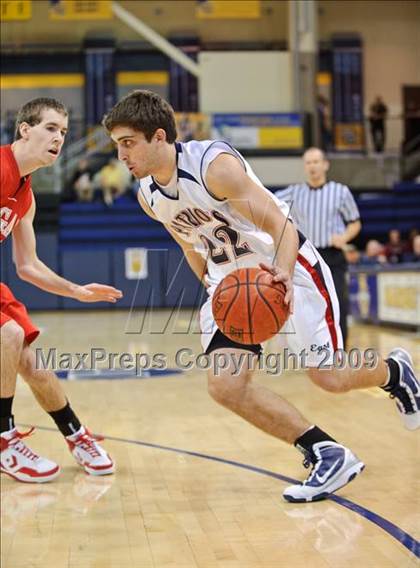 Thumbnail 2 in LaCrosse Logan vs. Appleton East (Converse Eastbay Classic) photogallery.
