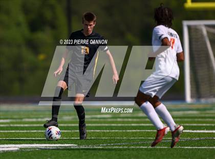 Thumbnail 3 in Kellam vs Hayfield (VHSL Class 6 Semifinal) photogallery.