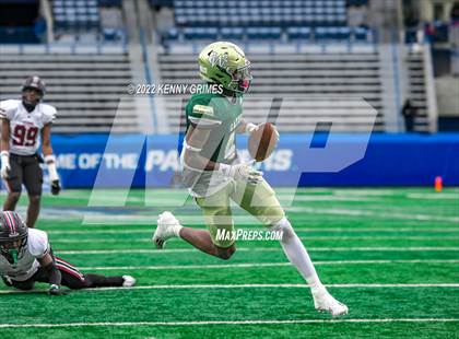 Thumbnail 1 in Warner Robins vs. Ware County (GHSA 5A Championship) photogallery.