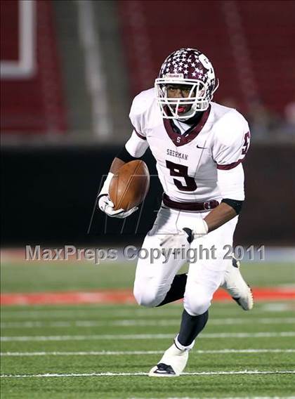 Thumbnail 3 in Tyler vs. Sherman (4A Division 1 Region 2 Quarterfinals) photogallery.