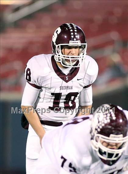 Thumbnail 2 in Tyler vs. Sherman (4A Division 1 Region 2 Quarterfinals) photogallery.